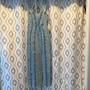 Contouring Light Blue Maxi Denim Dress